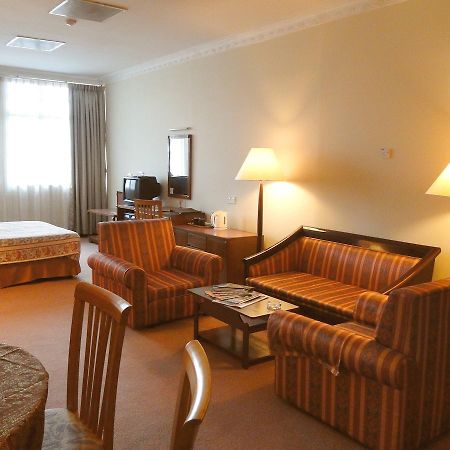 Holiday Villa Hotel City Centre Phnom Pen Exterior foto