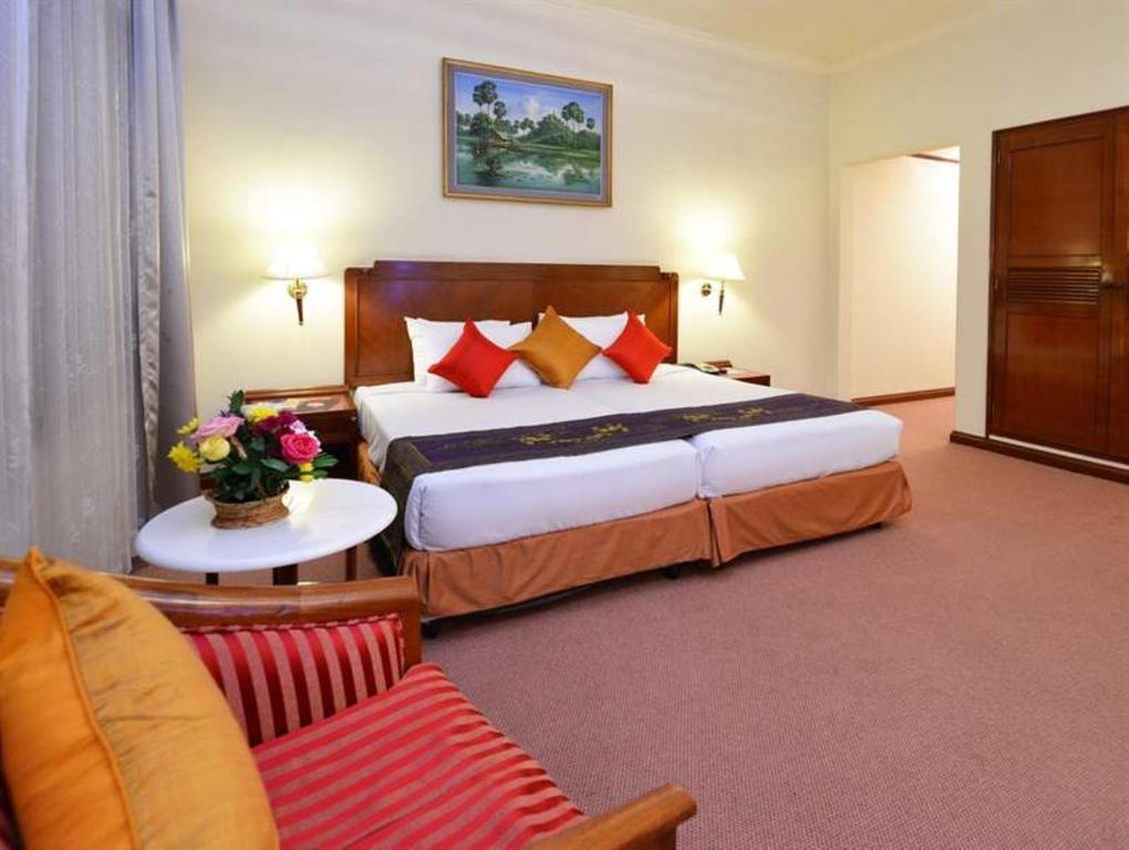 Holiday Villa Hotel City Centre Phnom Pen Exterior foto