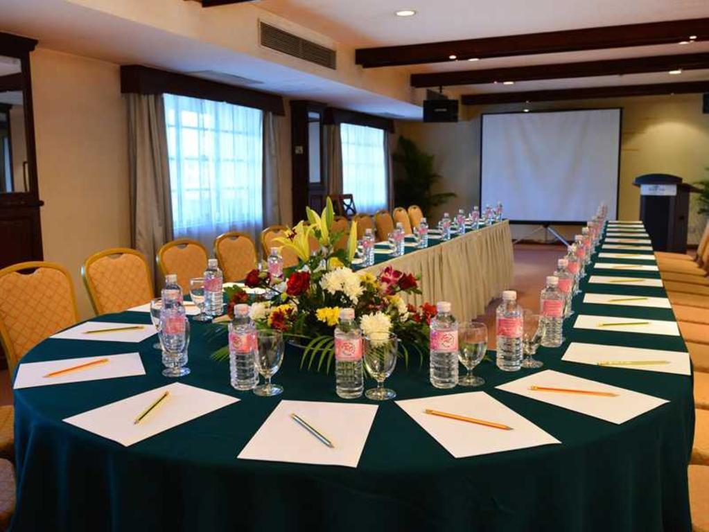 Holiday Villa Hotel City Centre Phnom Pen Exterior foto