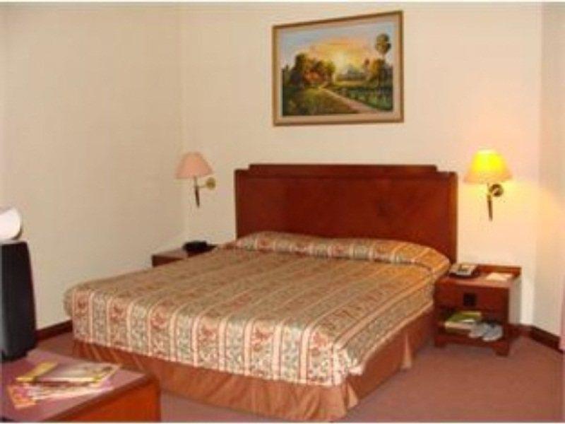 Holiday Villa Hotel City Centre Phnom Pen Exterior foto